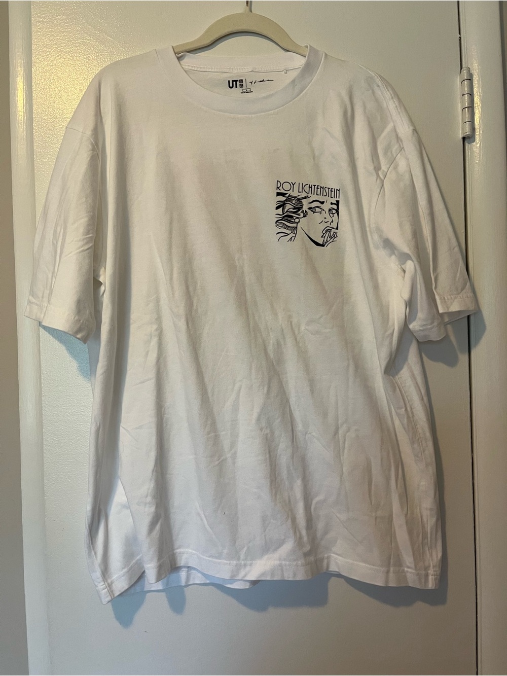 Uniqlo White Graphic Pocket Tee with Roy Lichtenstein Print - Men